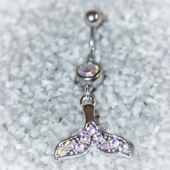 Iridescent whale tail crystal belly ring - Picture 5 of 12